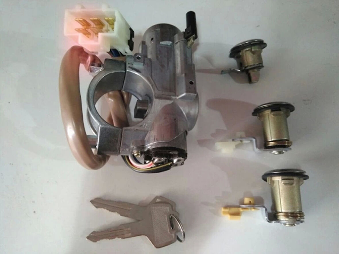 Kapı Kilit Seti D21 1991-1997 Komple Oem No: Ls123-35A99810-26G85