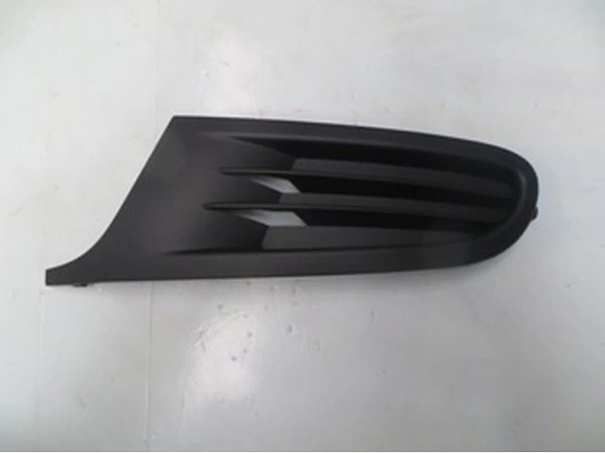 2009-2012 Volkswagen Golf 6 Sis Lamba Kapağı Sol Sis Deliksiz-Siyah (Bfn) (Adet) (Oem No:5K0853665A9B9)