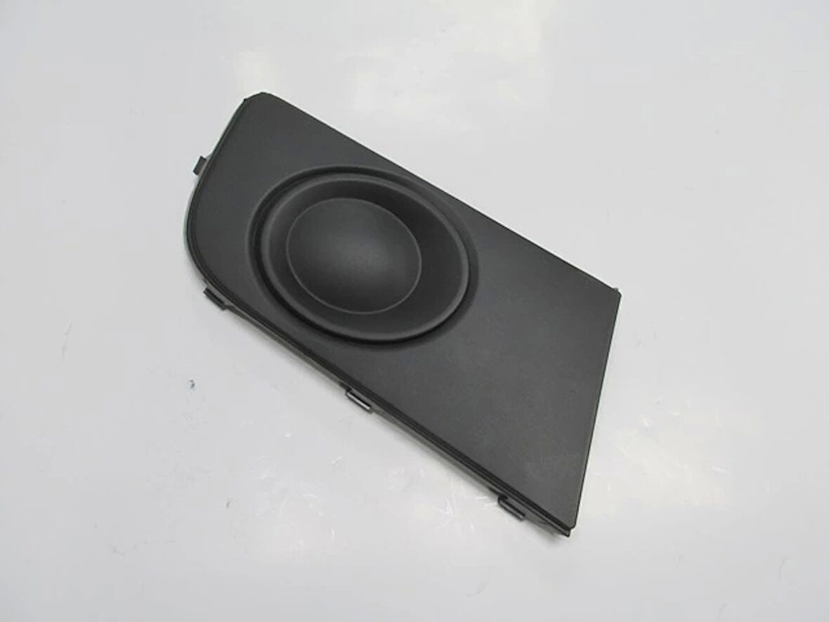 Volkswagen Amarok- 11/16; Sis Lamba Kapağı Sağ Sis Deliksiz (Lm) (Oem No: 2H08074899B9)