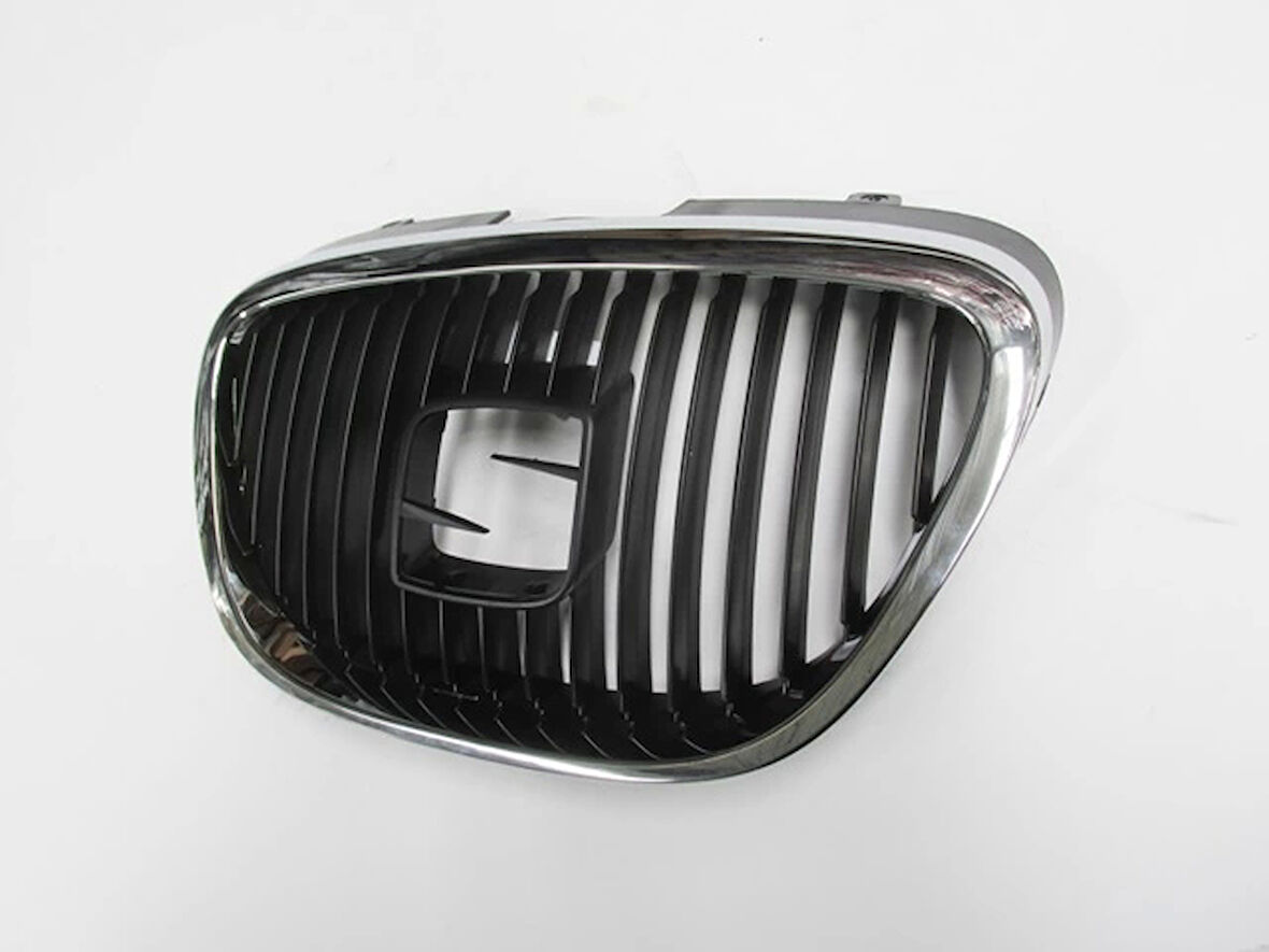 Seat Toledo- 05/07; Ön Panjur Siyah (Nikelaj Çerçeveli) (Tüv)(Tyg) (Oem No: 5P0853651A9B9)