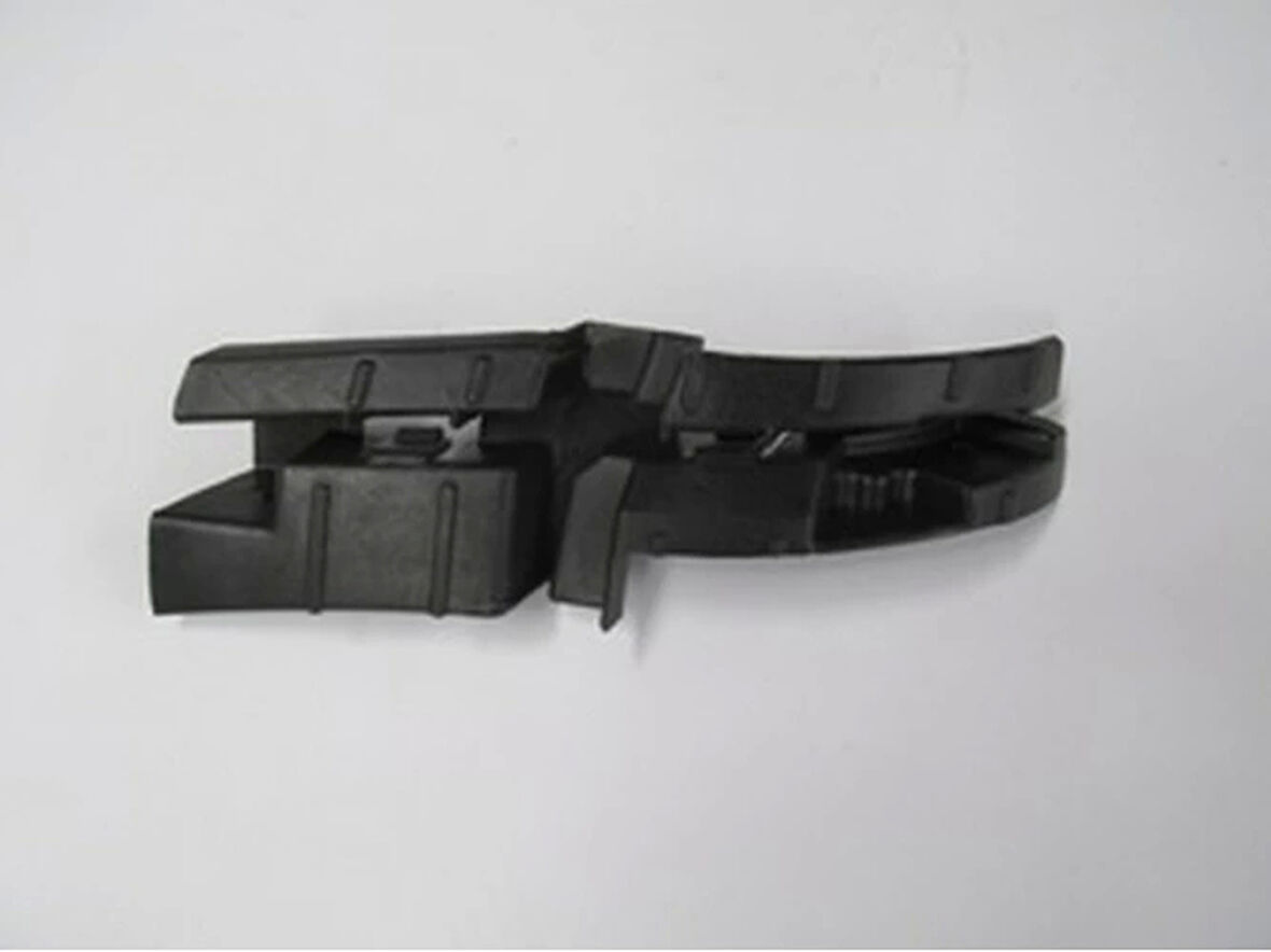 2010-2012 Audi Q5 Ön Tampon Alt Bağlantı Braketi Sağ (Plastik) (Bfn) (Adet) (Oem No:8R0807277)