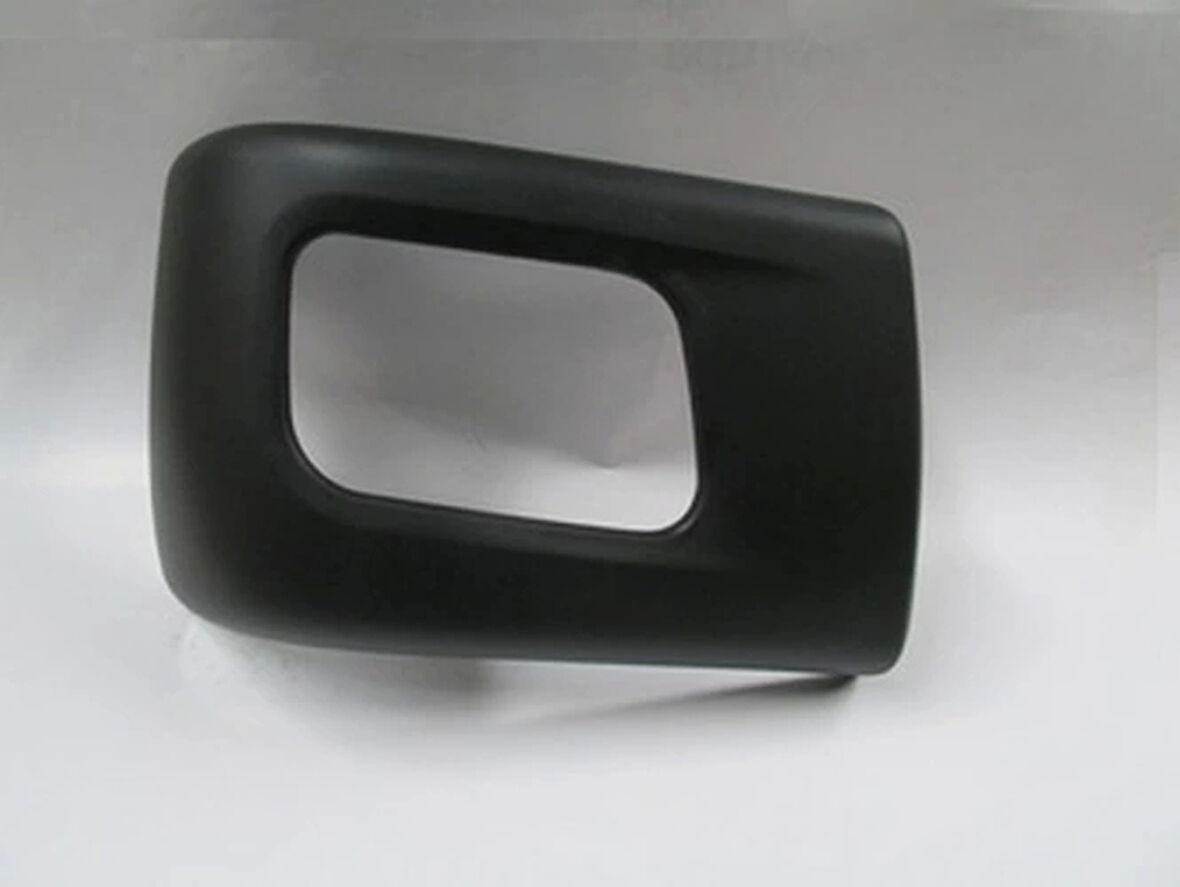2013-2018 Mitsubishi Canter Fuso Ön Tampon Ucu Sağ Siyah (Sis Delikli) (Fpı) (Adet) (Oem No:Mk618526)