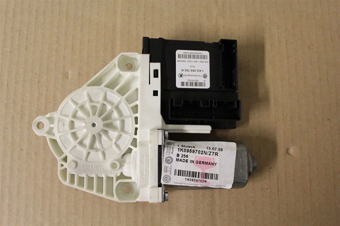 Cam Kriko Motoru Caddy Sağ None (Oem No: Vw-1K0959702N)