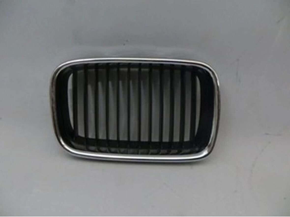 1991-1994 Bmw 3 Serı E36 Sd/Coupe Ön Panjur Sağ Siyah/Nikelaj Çerçeveli (Tw) (Oem No:51138122238)