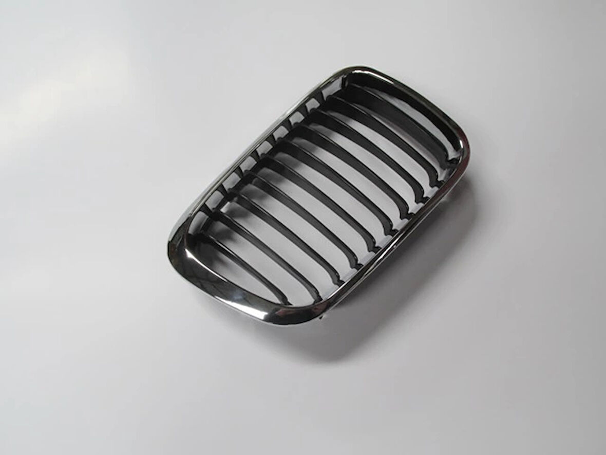 1998-2001 Bmw 3 Serisi Sd- Ön Panjur Sağ Siyah-Nikelaj Çerçeveli (Tw) (Adet) (Oem No:51138208490)