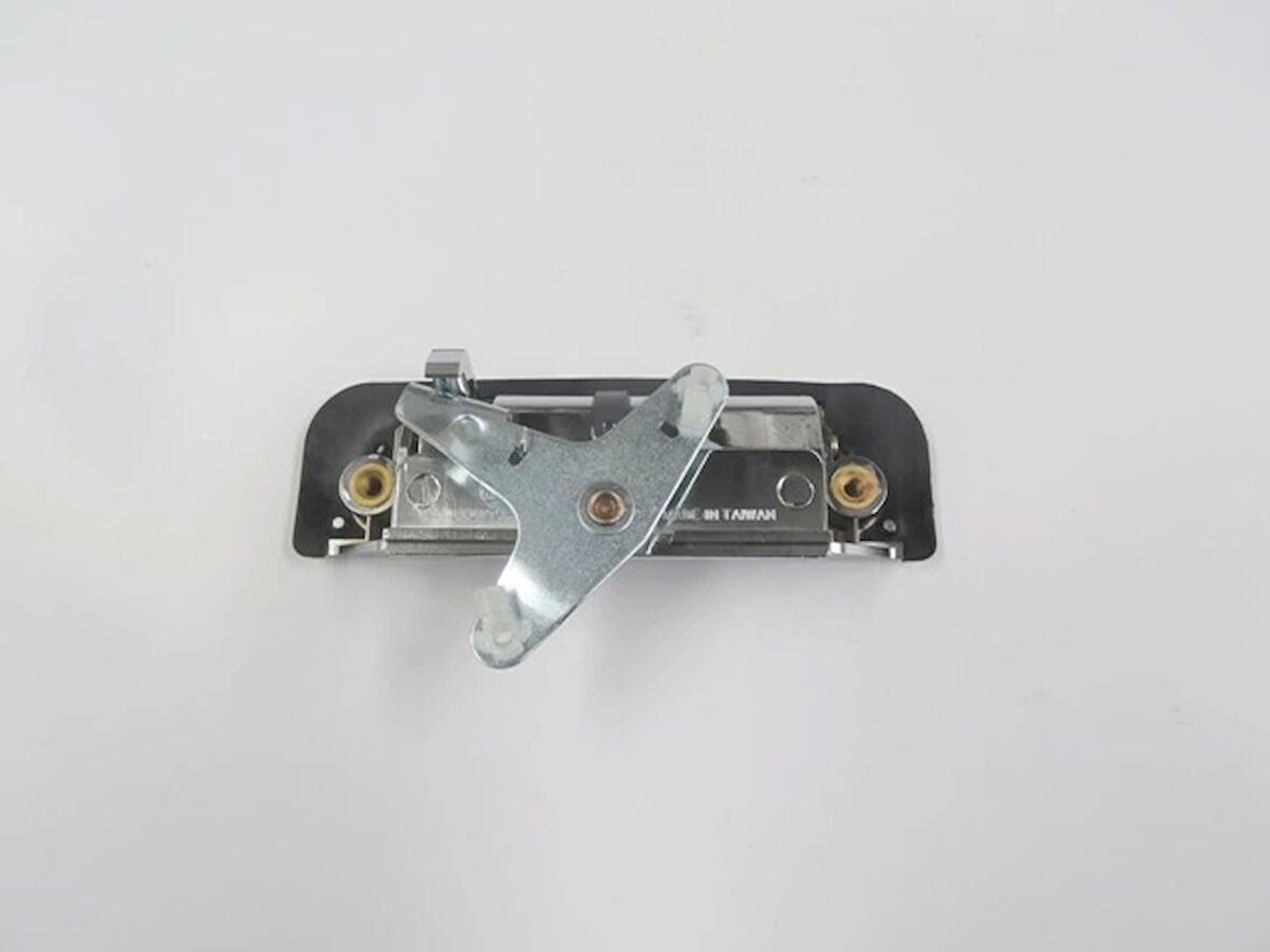 Toyota Hılux- Pıck Up Vıgo- D4D 05/11; Bagaj Kapağı Kolu Nikelajlı (Hushan) (Oem No: 69090-89101)