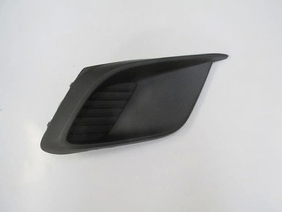 2014-2016 Mazda 3 Sdhb Sis Lamba Kapağı Sağ Sis Deliksiz (Fpı) (Adet) (Oem No:Bje150C11A)