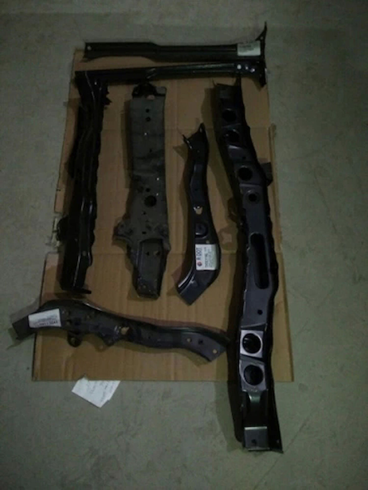 2010-2014 Toyota Avensis Ön Panel Üst Parça (Kilit Sacı) (Tw) (Adet) (Oem No:5320805030)