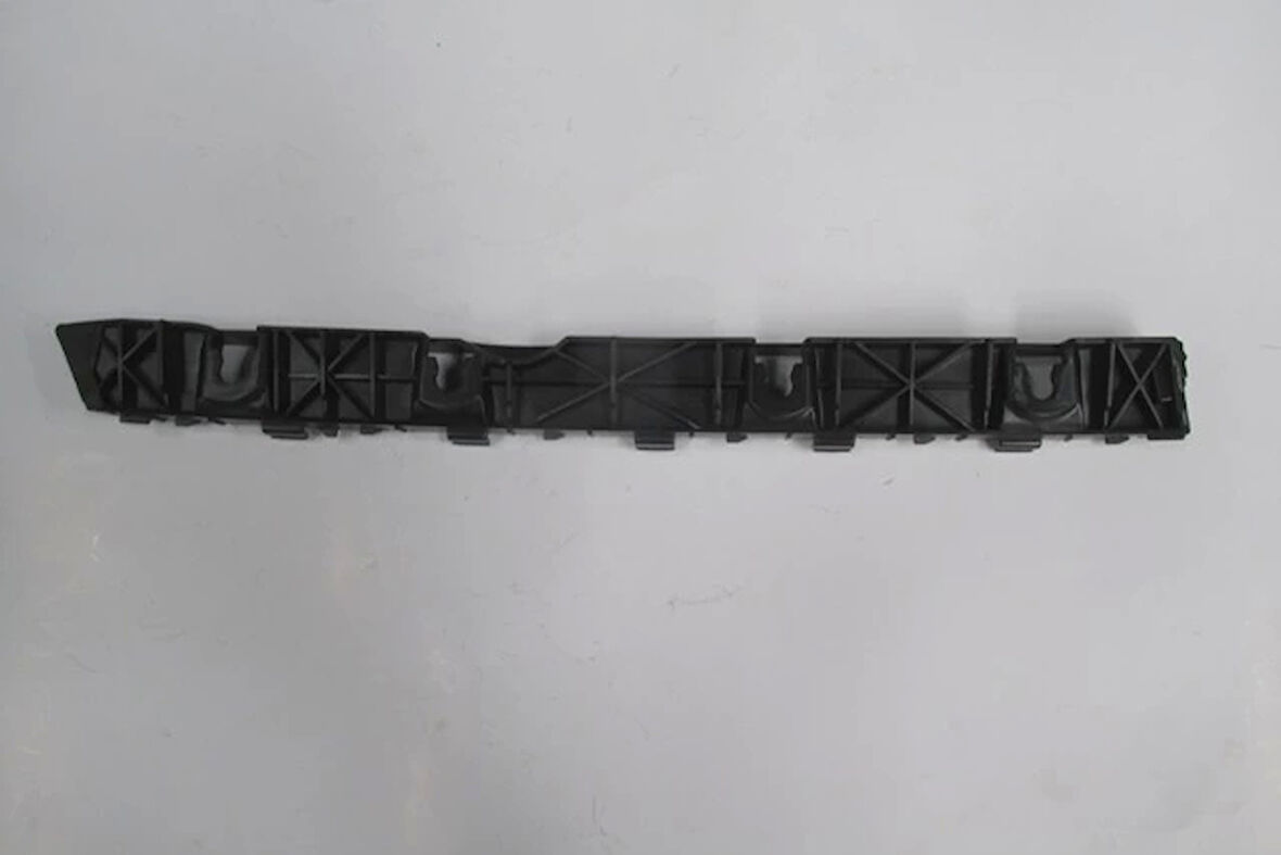 Hyundaı Elantra- 21/23; Arka Tampon Bağlantı Braketi Sağ Plastik (Fpı) (Oem No: 86652-Aa000)