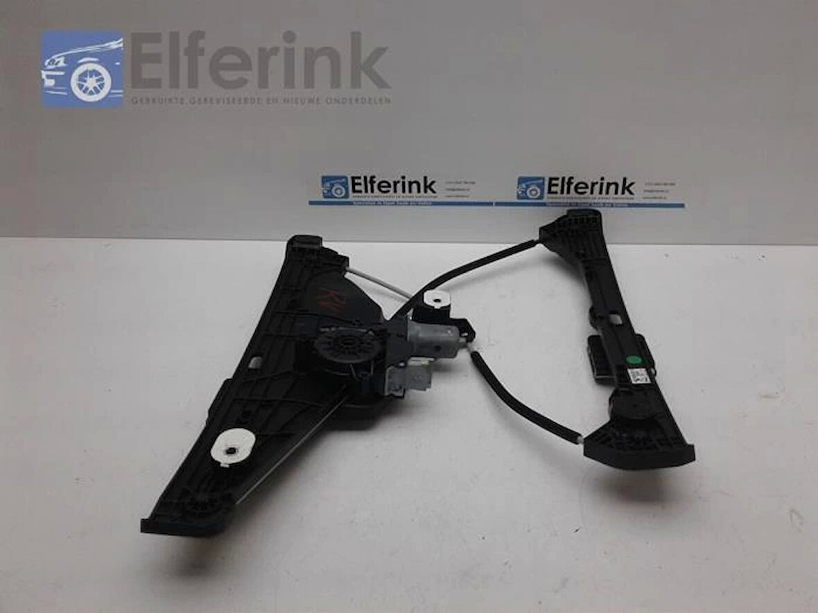 Ön Kapı Cam Krıkosu : Sağ Motorlu Opel Corsa F Bm 20- (Oem No: 9829043380)