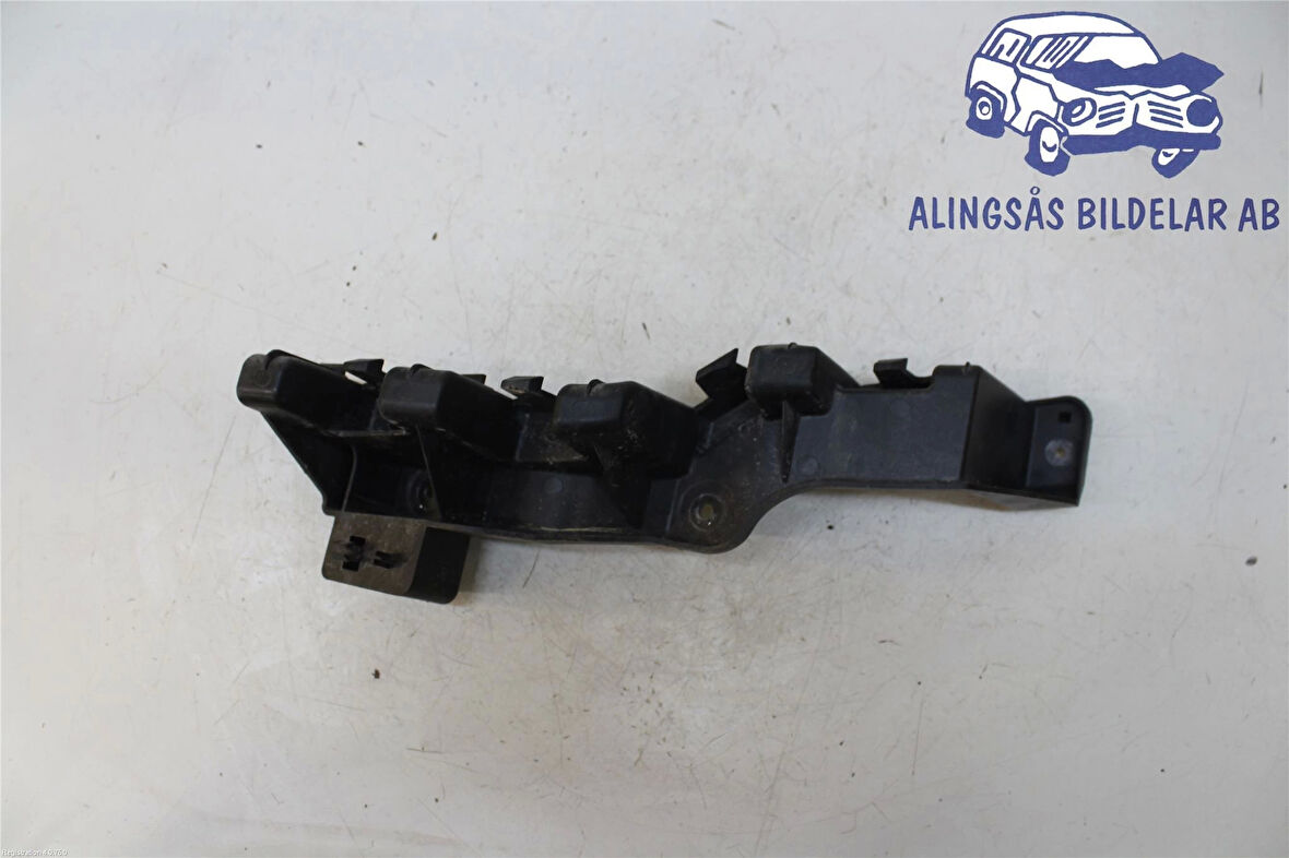 Tampon Braketi Arka Sol İç  Taraf Fıat Egea Bm 15- (Oem No: 52080633)