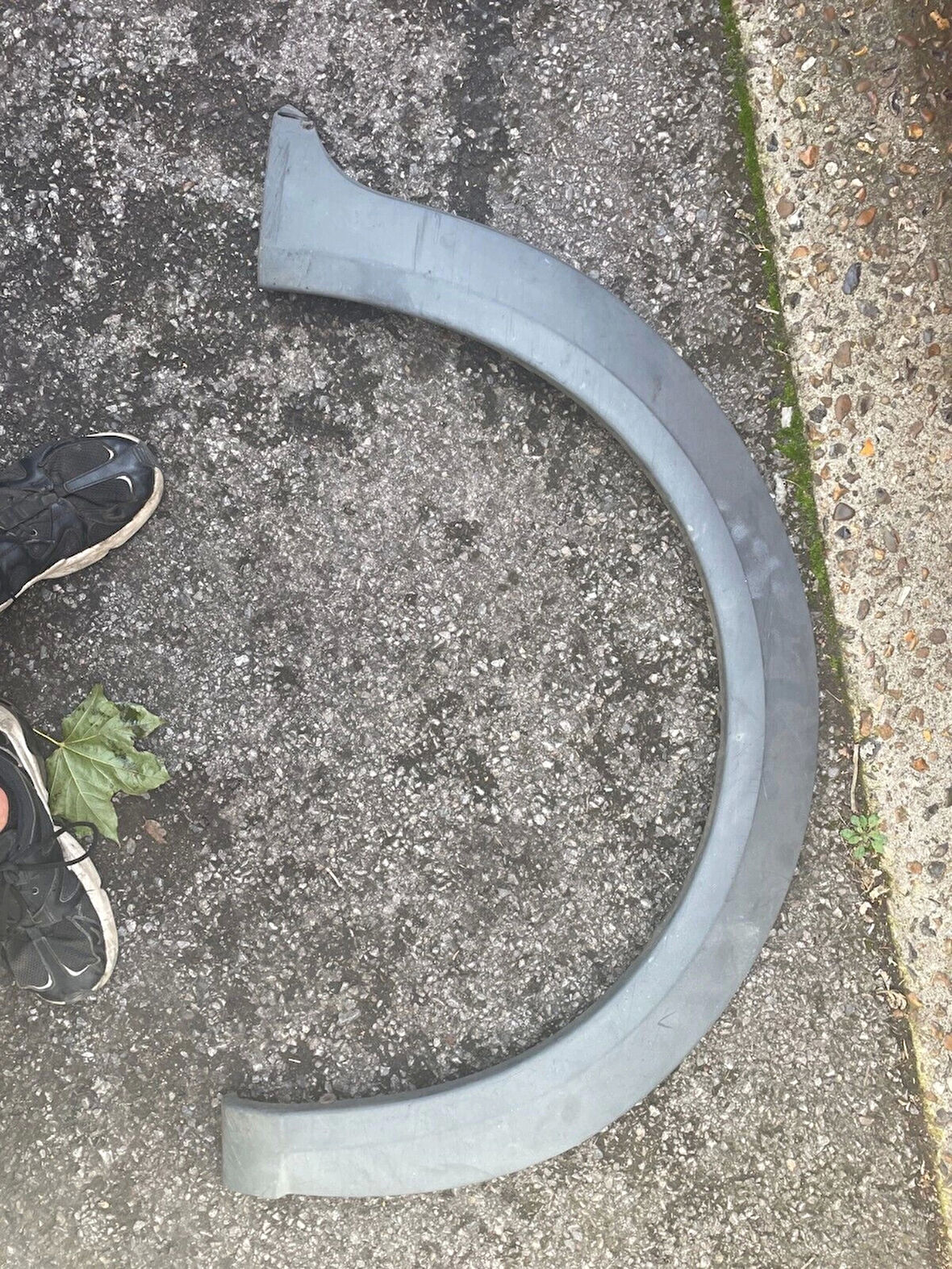 Ön Çamurluk Dodiği Sol Ford Connect Bm 06- (Oem No: 7T16 A278L01 Afm5Ab)