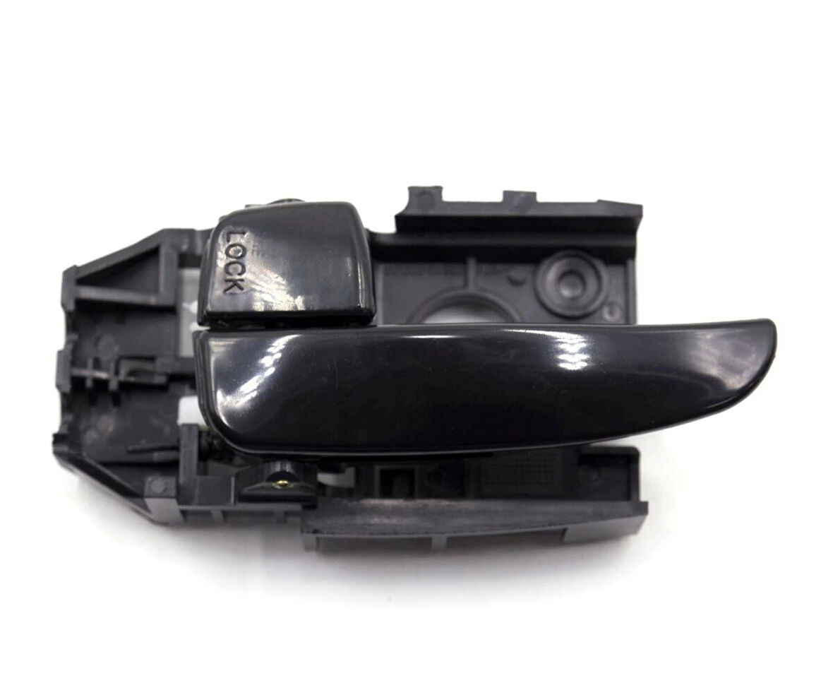 Kapı Iç Açma Kolu Ön Sag Sıyah Kore Elantra Benzın 2001-2007 (Oem No: 826202D000)