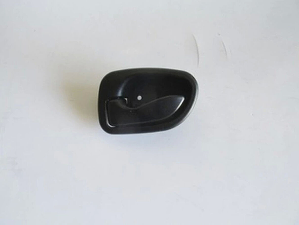 19995-2000 Hyundai Accent Ön Kapı İç Açma Kolu Sol Siyah  (Adet) (Oem No:8261022000Bk)