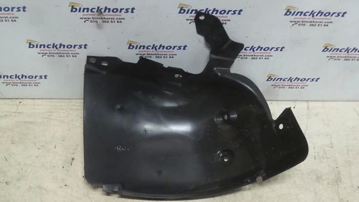 Çamurluk Davlumbazı Ön Sağ Önün Önü Renault Fluence/Megan Iıı Bm 09- (Oem No: 638440013R)