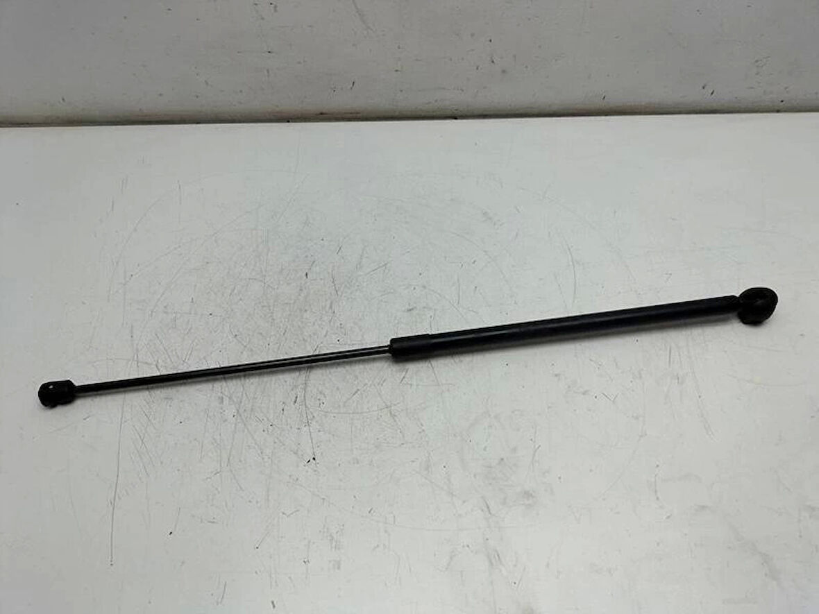Motor Kaput Amortısörü Renault Fluence (L3_) / Megane Iıı Hatchback (Bz0/1_) / Megane Iıı Grandtour (Kz0/1_) / Megane Iıı Combi Van (Kz0/1_) / Megane Iıı Coupe (Dz0/1_) / Megane Cc (Ez0/1_) Bm 08- (Oem No: 654710003R)