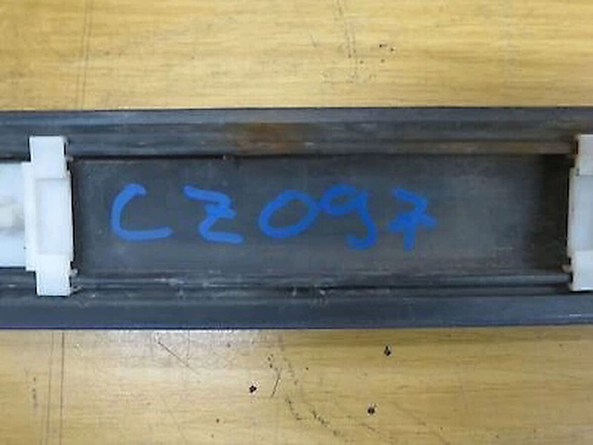 Kapı Bandı Arka Sag 4 Kapılıya Göre Vw Golf3 Bm 90-98 (Oem No: 1H4853754)