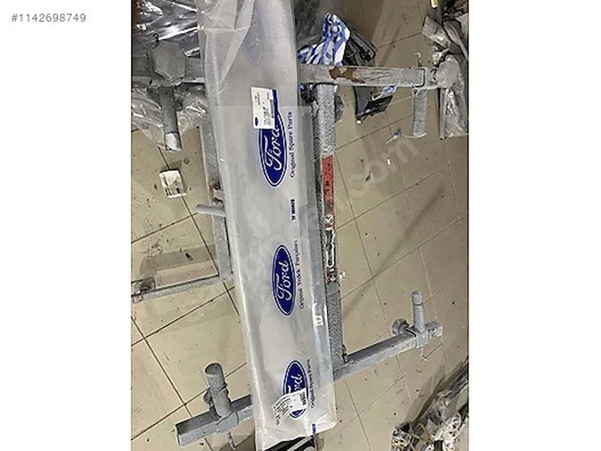 Ön Tampon Panjuru Üst Ford Courıer Bm 18- (Oem No: Jt76 17K946 Bb)