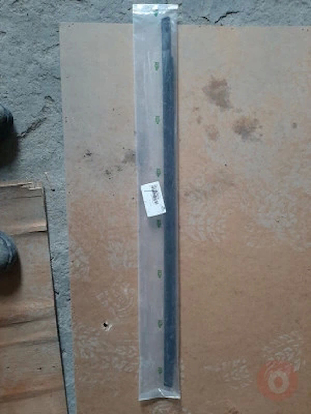 Cam Sıyırıcı İ20 21Sonrası Arka Kapı Dış Sol (Siyah) (Oem No: 83210-Q0000)