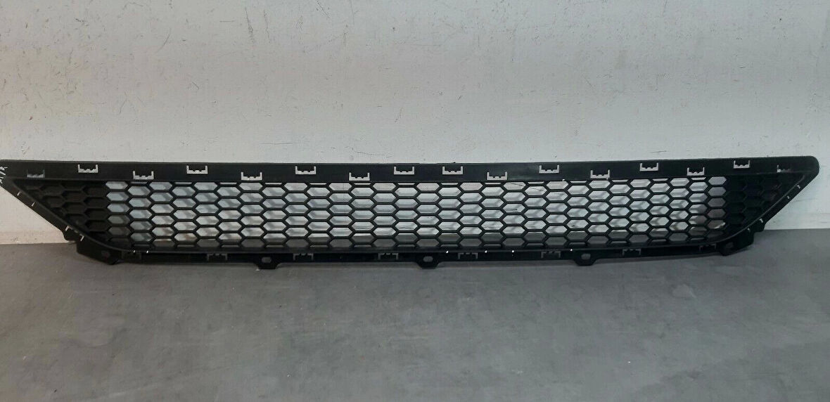 Tampon Izgarası Tucson 15-18 Ön (Oem No: 86561-D7000)