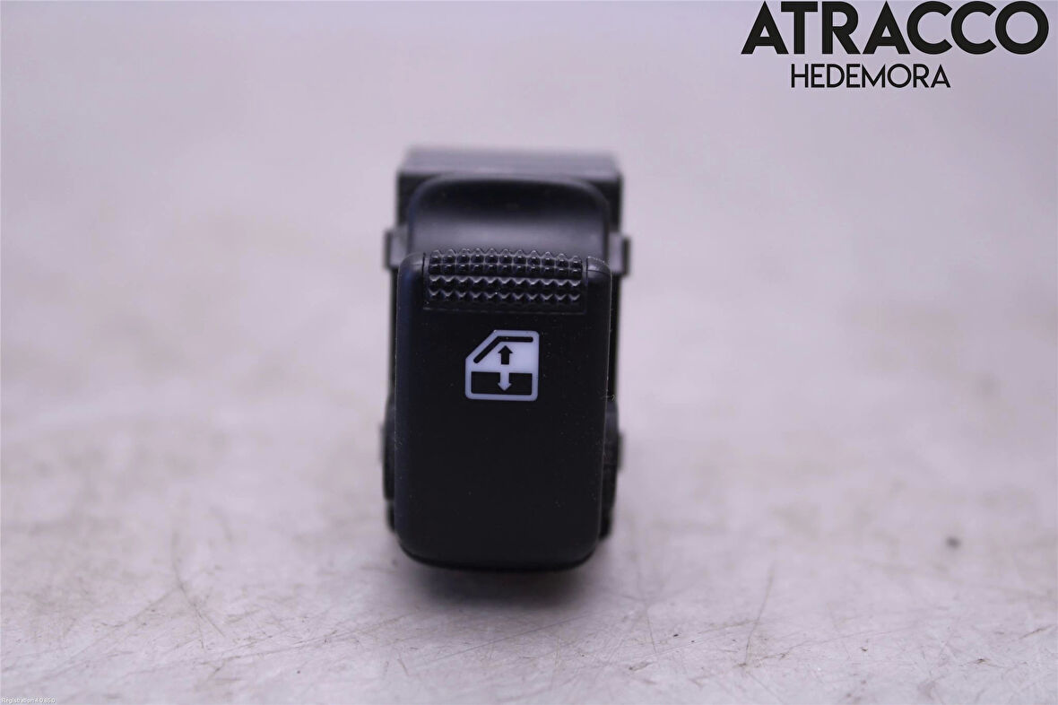 Düğme Cam Açma Getz 03-06 Arka Sol (Oem No: 93580-1C010Bj)