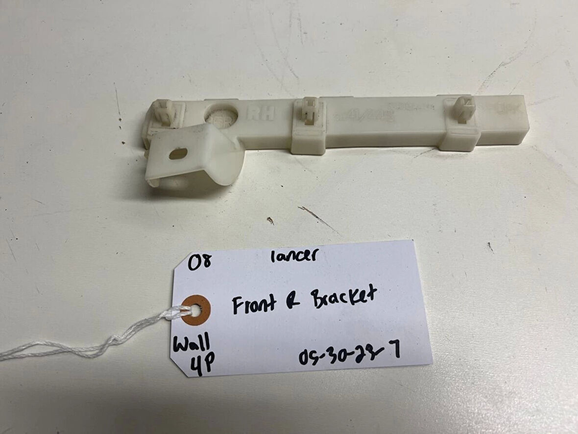 Tampon Bağlantı Braketi Lancer Ön 08Sonrası Sağ (Oem No: 6400A404)