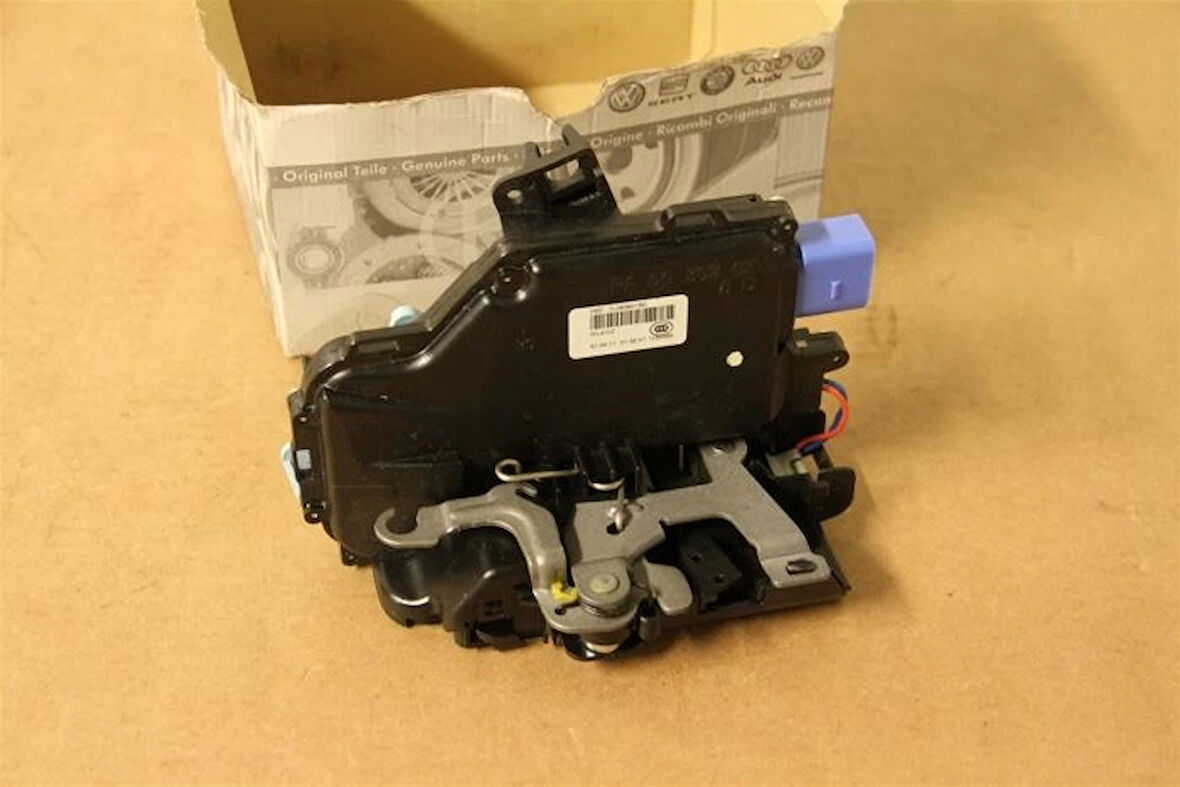 Kilit Kapı Caddy / Golf5 / Golf6 / Jetta / Touareg / Toledo / Altea / Octavia 04-10 Arka Sağ (Oem No: 7L0839016D)