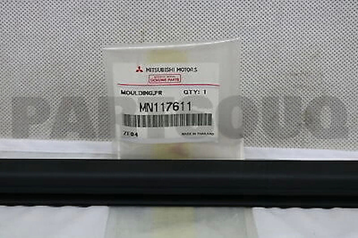 Cam Sıyırıcı L200 07-14 Ön Sol (Oem No: Mn117611)