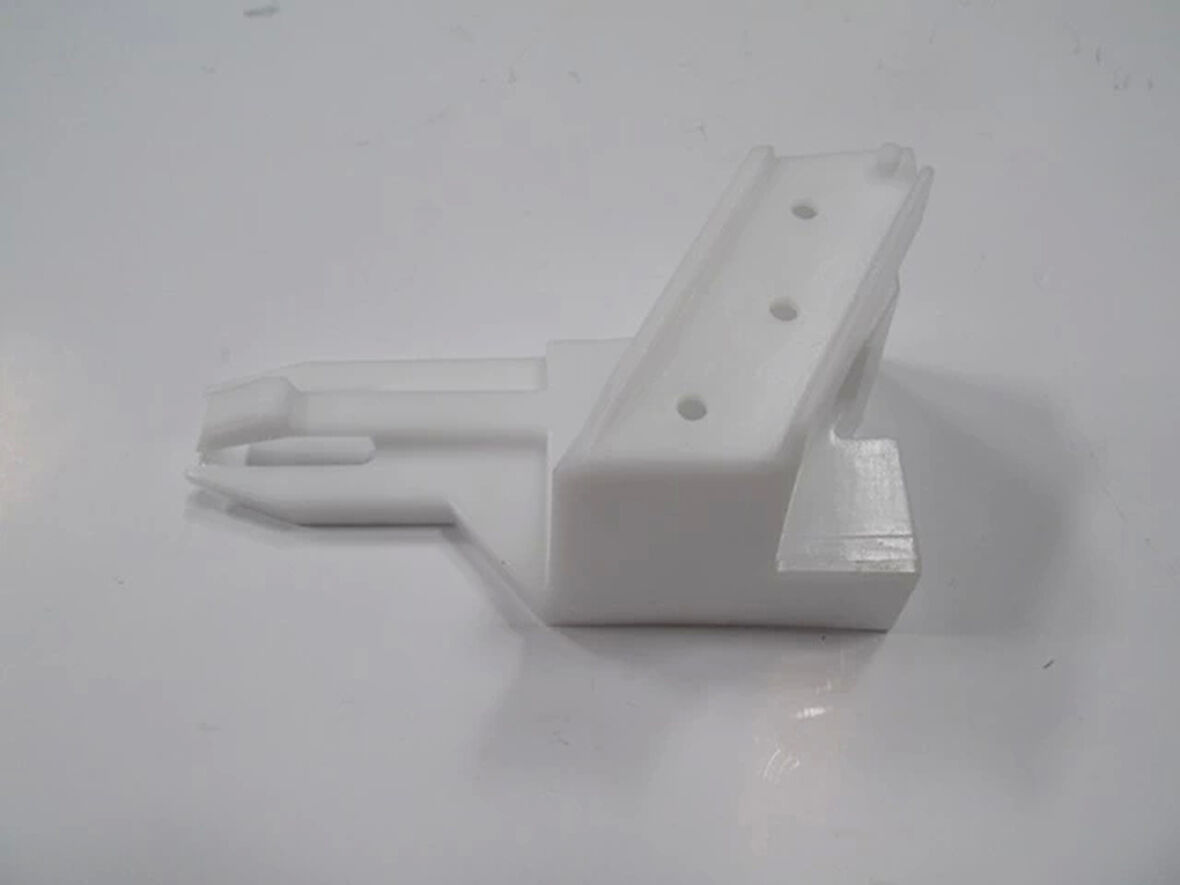 Mıtsubıshı Lancer- 08/13; Ön Tampon İç Bağlantı Braketi Sağ Küçük (Tw) (Oem No: 6400A852)