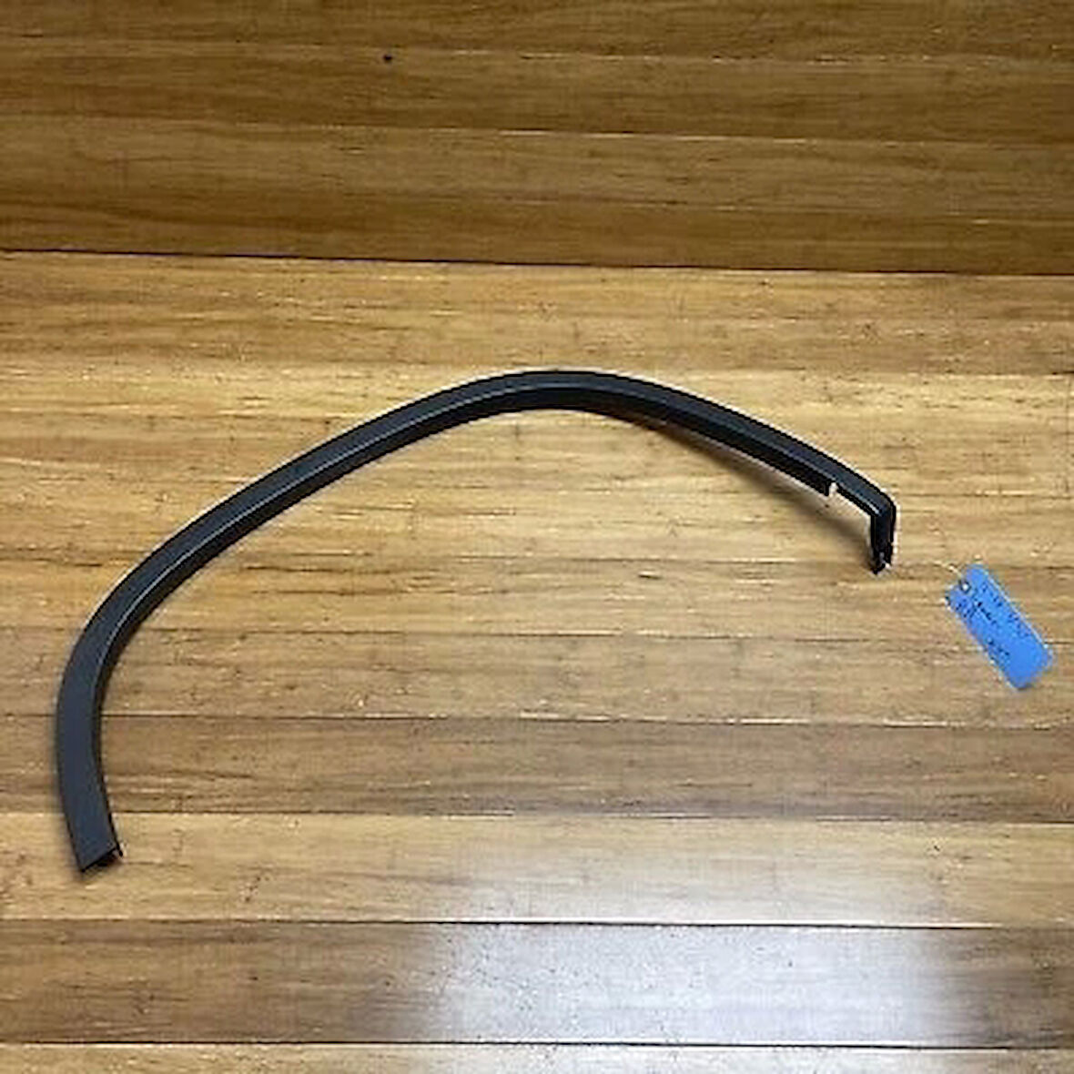 Çamurluk Dodiği Arka Sağ Vw Tıguan Bm 08-11 (Oem No: 5N0854820B)