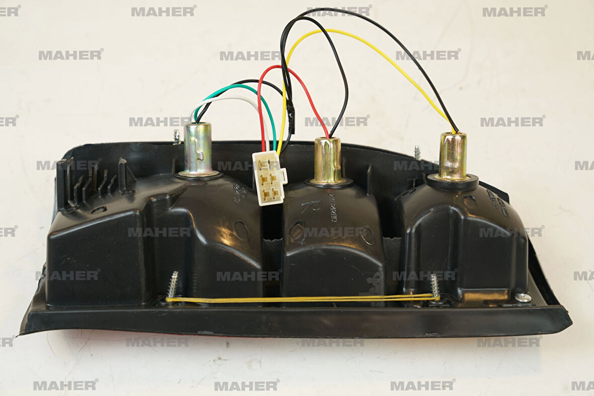 Stop Lambası B2500 2000-2002 / Ranger 1998-2001 Sağ (Oem No:Uh7751150)