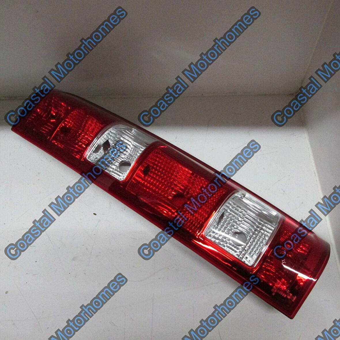 Fiat Daıly Iv/V Bm- 2007-2013 Stop Lambası Sağ Duysuz (Oem No:69500590)