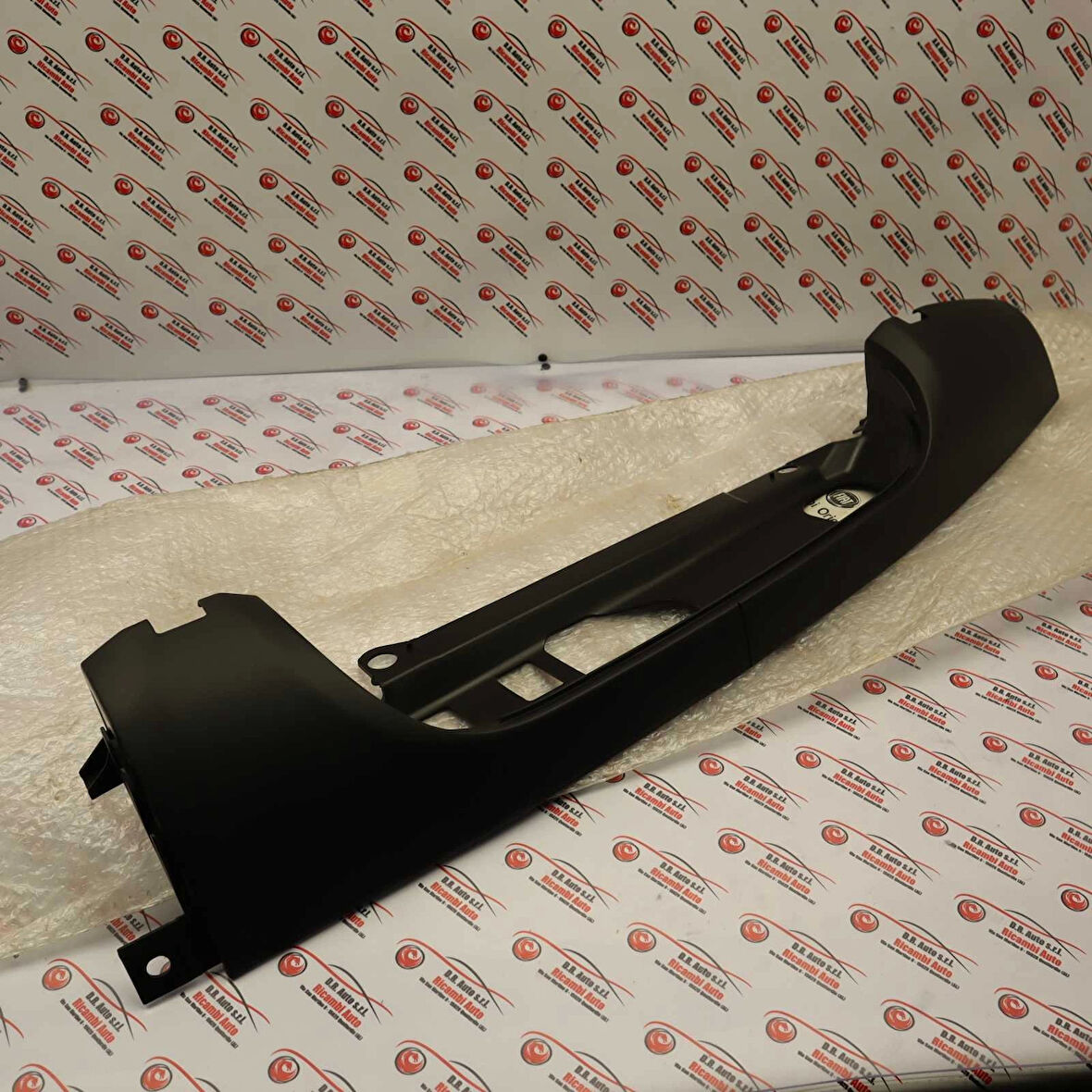 Fiat Doblo Iı 2005- Stop Alt Plastiği Çıft Kapı Sağ  (Oem No:735417808)