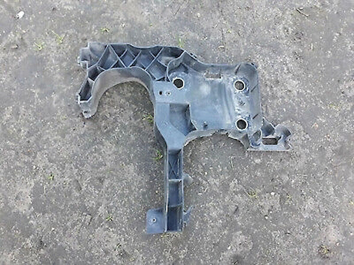Renault Megane Iı 2007- Far-Tampon Bağlantı Ayagı R  (Oem No:8200137496)