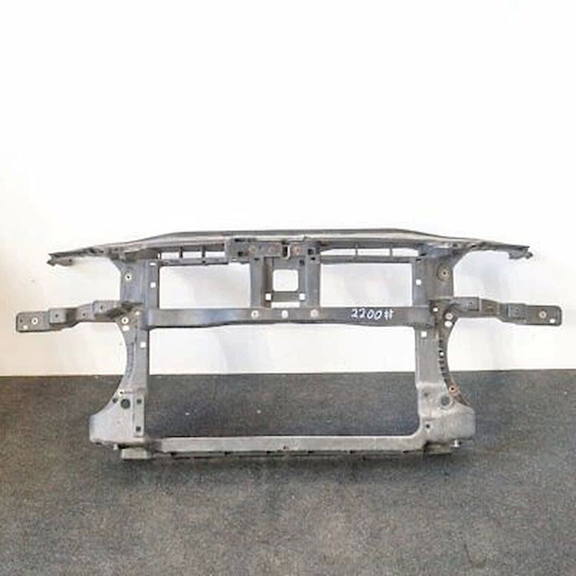 Vw Passat 2005-2010 Panel Ön  (Oem No:3C0805588H)