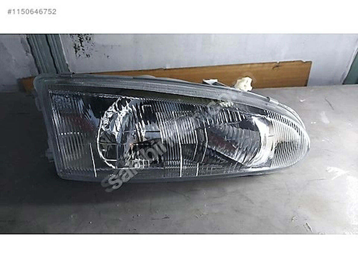 Japon Wıra 1.3:1.5 1993- Far Sağ  (Oem No:Mr124334)