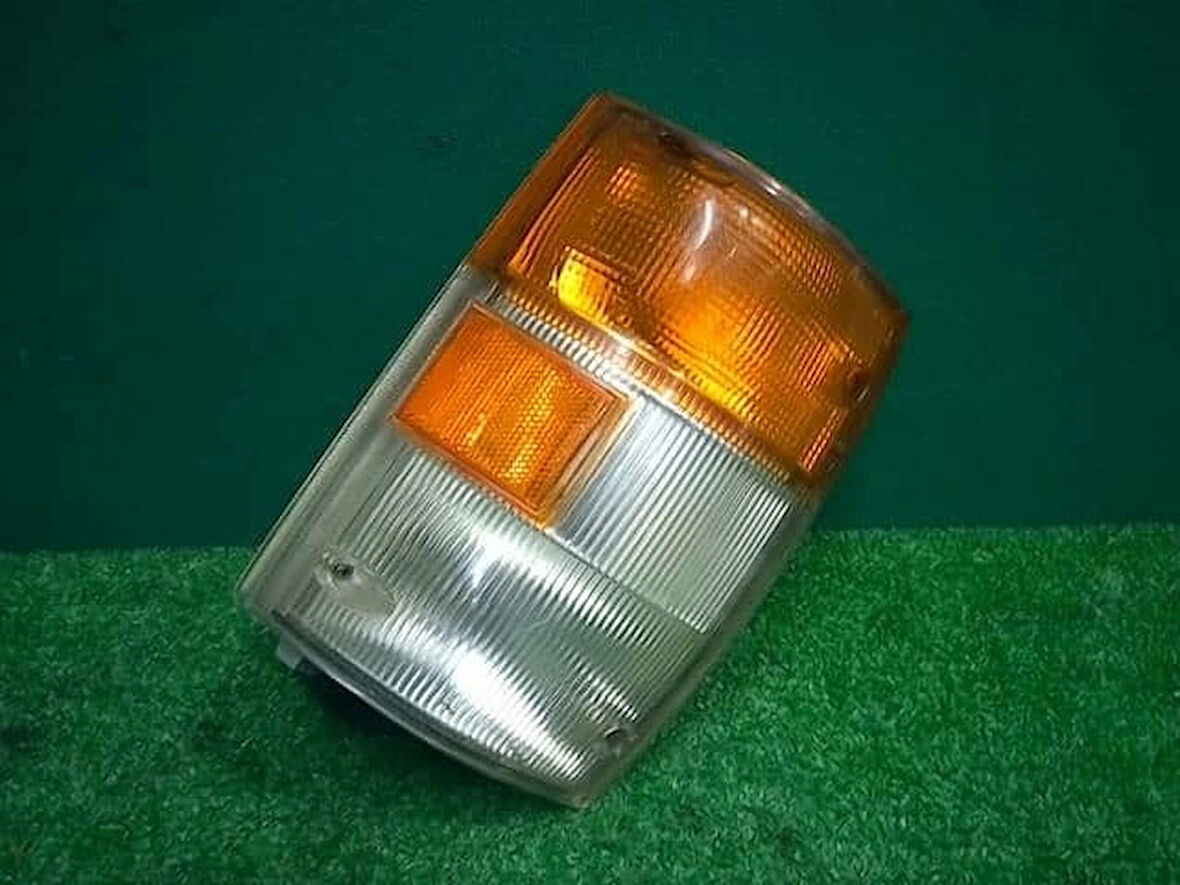 Japon Turkuaz 4.8 D 2001-2004 Far Sağ . (Oem No:8978550032)