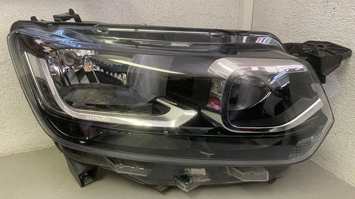 Psa Berlingo B.M 2018- Far Sağ  (Oem No:9816824780)