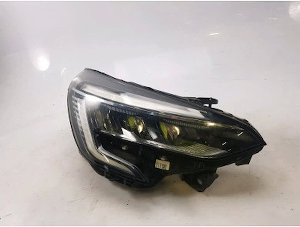 Renault Clio V 2019- Far Sağ Ledlı (Oem No:260107933R)