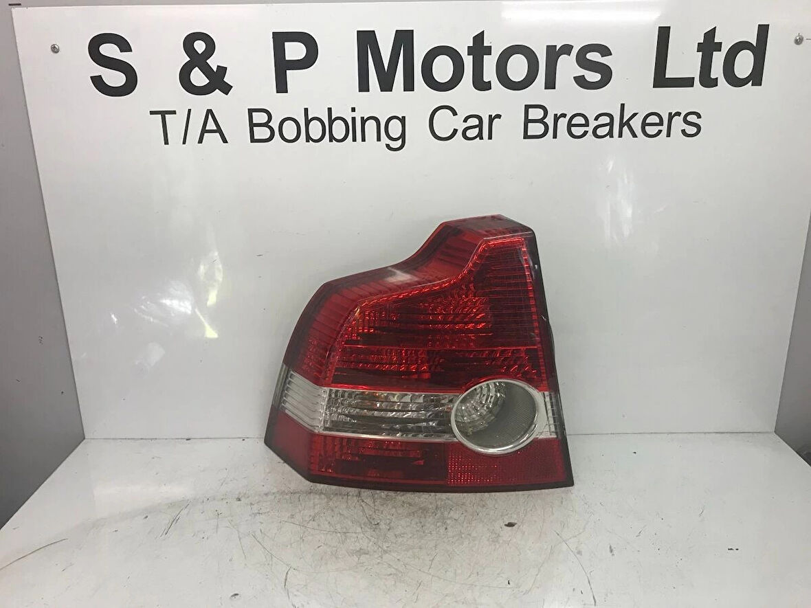 Volvo Volvo S40 2004-2012 Stop Lambası Sağ  (Oem No:30698915)