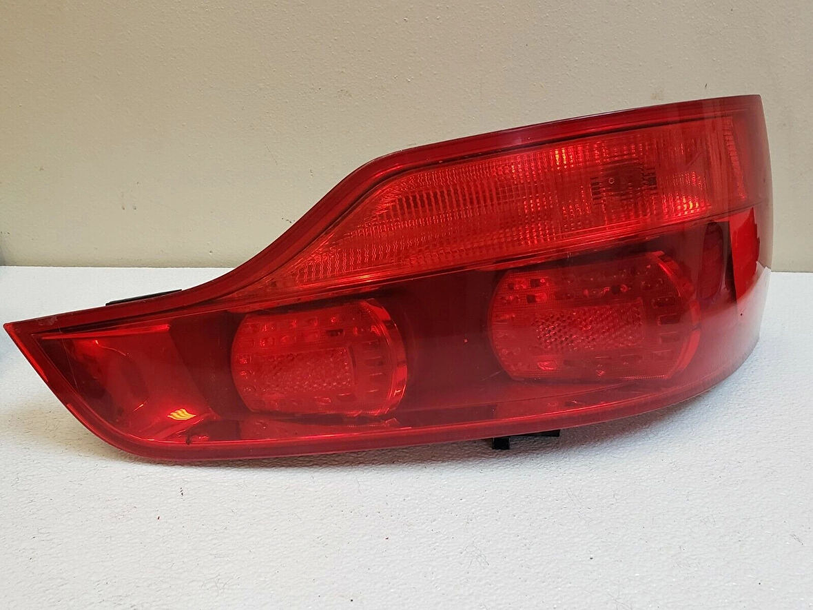 Vw Q7 2006-2010 Stop Lambası Sol  (Oem No:4L0945093)