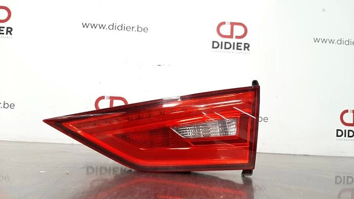 Vw A3 2013- Stop Lambası İç Sağ Sedan (Ledlı) (Oem No:8V5945094A)