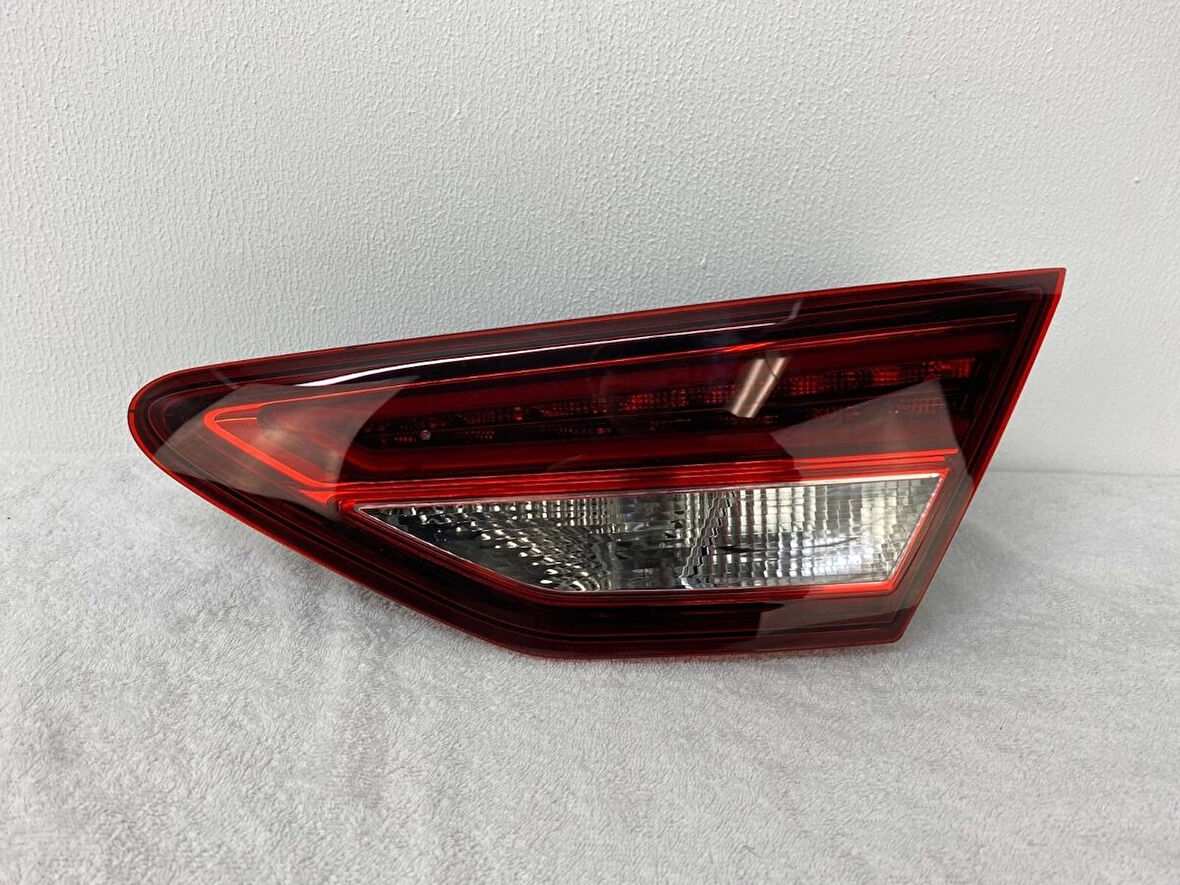 Vw Leon 2013- Stop Lambası İç Sağ Ledlı (Oem No:5F0945308D)