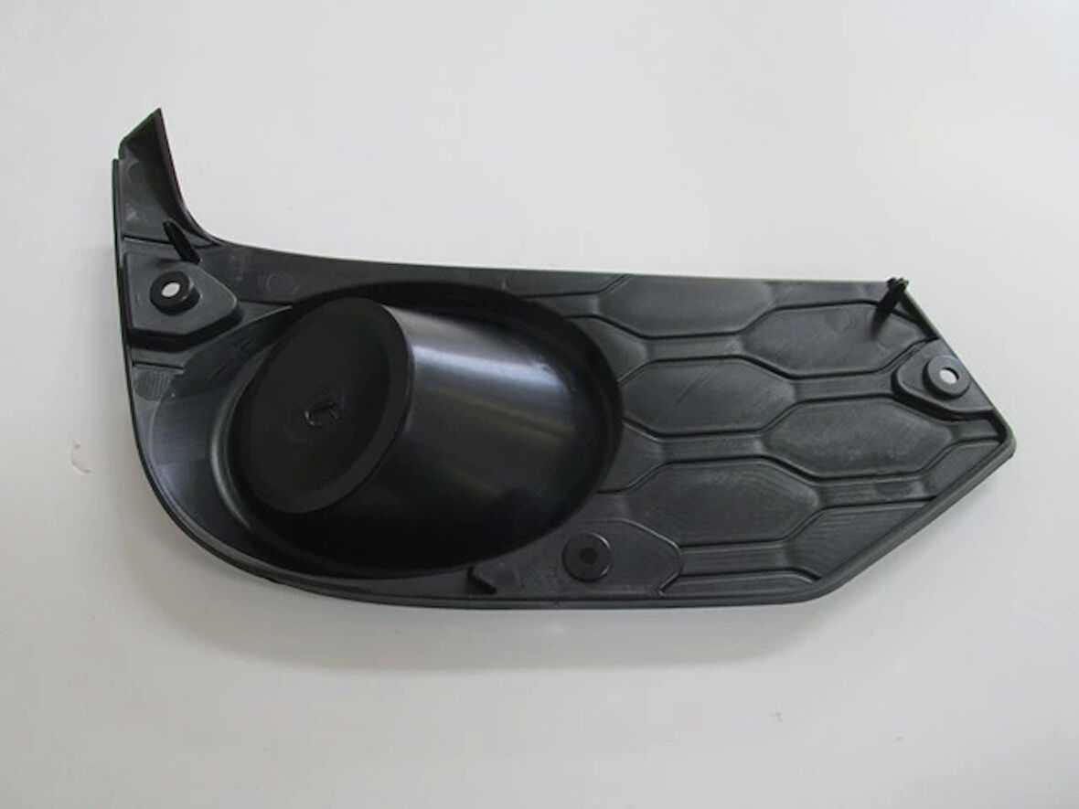 Iveco Daıly- 2014-2019  Sis Lamba Kapağı Sol Sis Deliksiz (İtalya) (Oem No:5801562216)