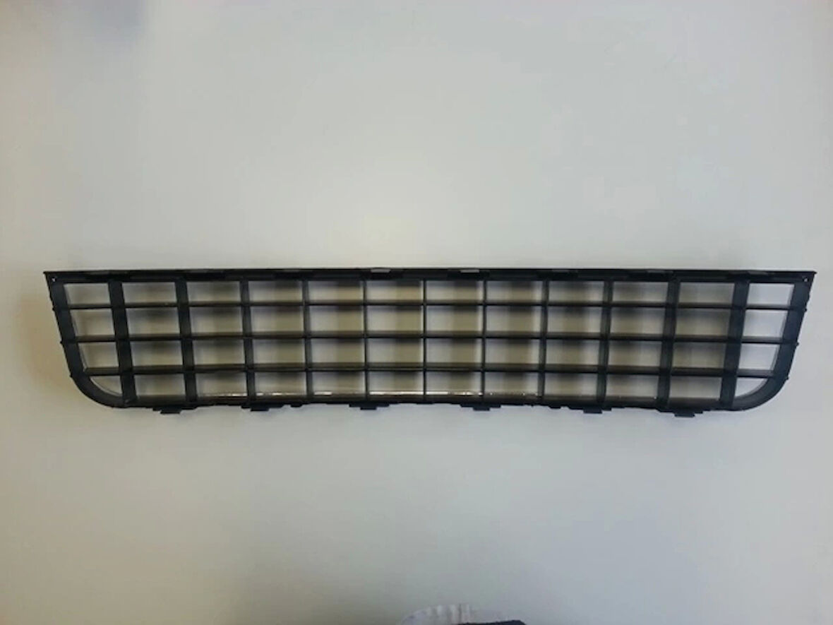 Fiat Linea Classıc- 2006-2015  Ön Tampon Panjuru Siyah (Nikelaj Çerçeveli) (Eurobump) (Oem No:735438369)