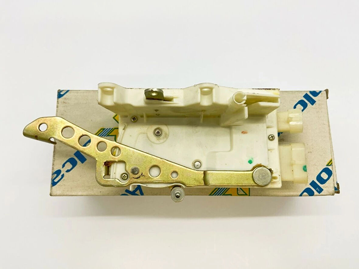 Opel Astra K 2016- Ön Panjur Krom Kuşaklı Oem No (39206367)