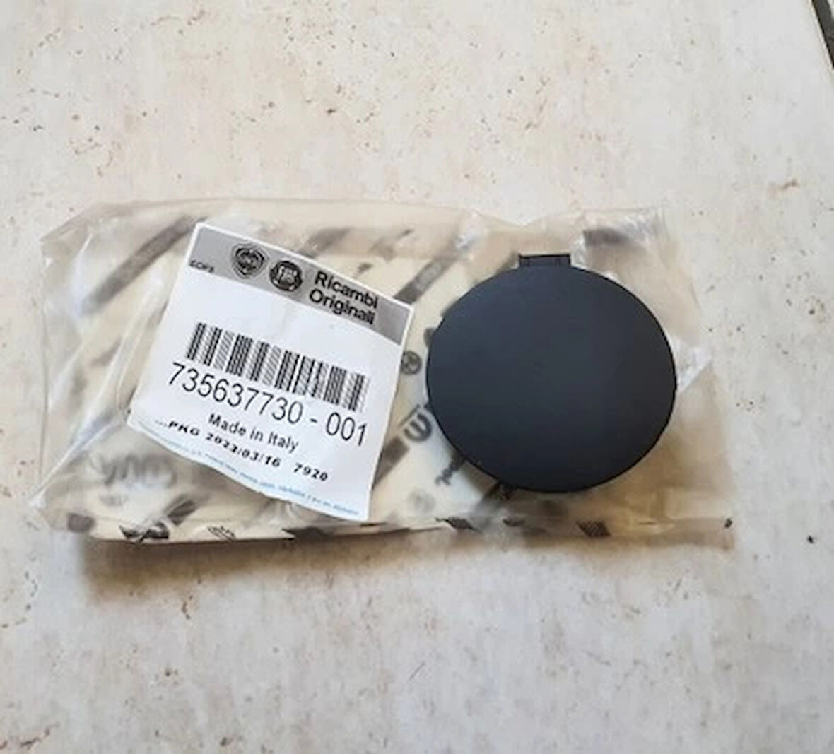 fiat pratico- 2015-2022  ön panjur sıyah nıkelaj çıtalı Oem No (735618636)