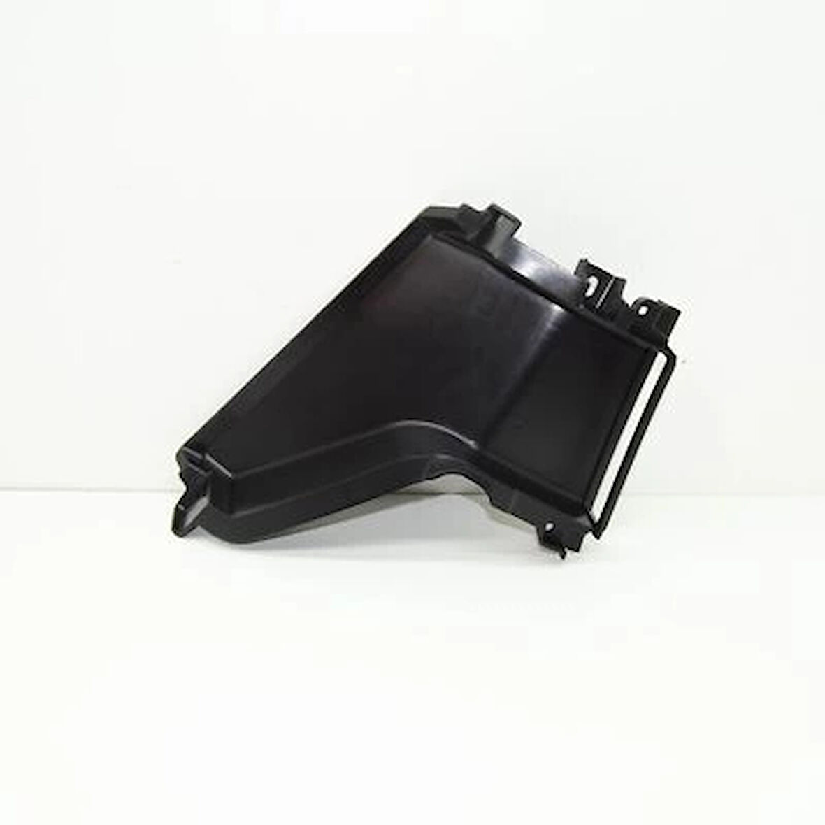 Hyundai Elantra 2021 Sonrası Hava Kanalı Ön Sağ Oem No (86544AA010)