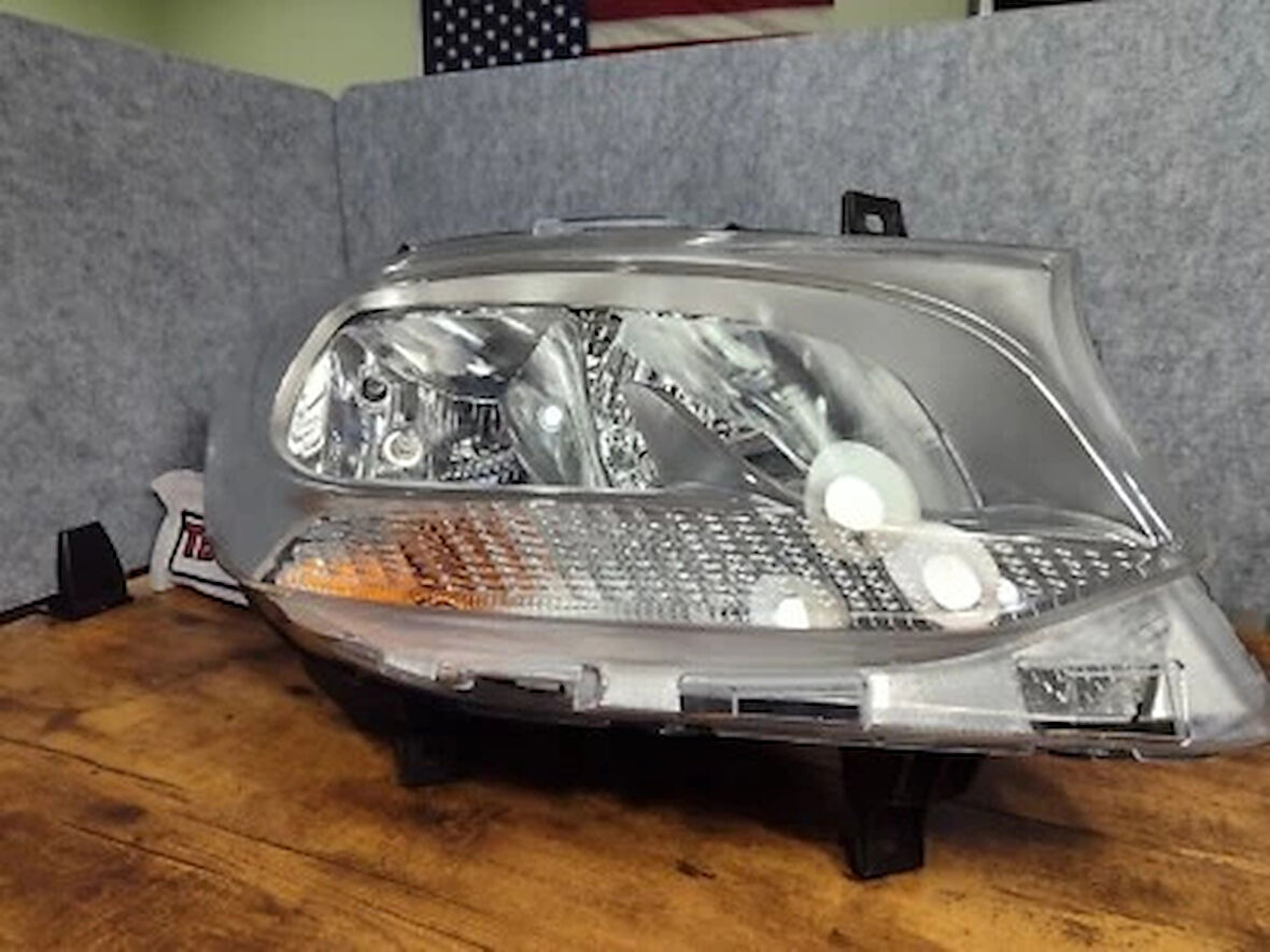 Mercedes W907-910 2018- Far Sol Oem No (A9109060000)