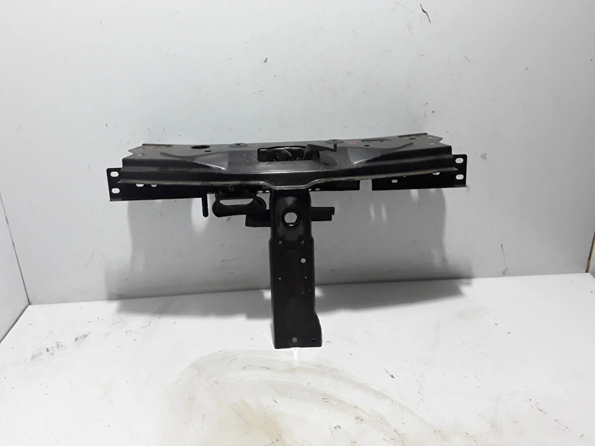 Renault Duster 2017- Ön Panel Üst Oem No (625048757R)